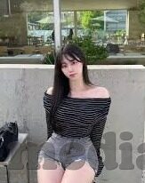 制服 中文 人妻 字幕-制服下的温柔，人妻角色的字幕艺术